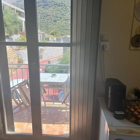 Onar Mani Suites Néon Oítilon Exterior foto